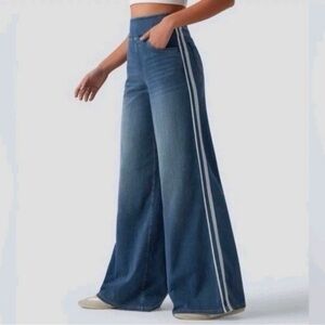 HALARA FLEX High Waisted Stripe Wide Leg Flowy Casual Jeans Sz L